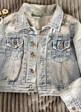 Укороченная джинсовая курточка.дам бесплатно при покупке какой угодно вещи из своего магазина 🩷3 фото