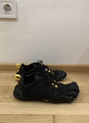 Кроссовки vibram 5 fingers1 фото