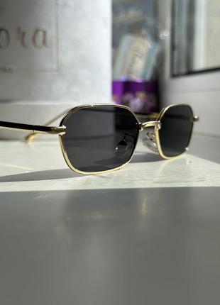 Очки солнцезащитные очки черные оправа под золото2 фото