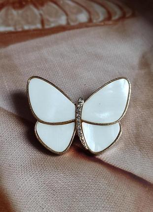 Нежная и изящная брошь в стиле известного французского бренда Van cleef & arpels🍀