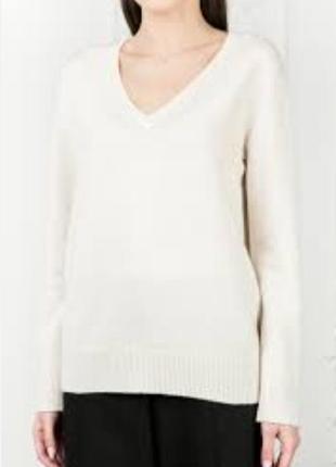 Белый шерстяной свитер8 фото