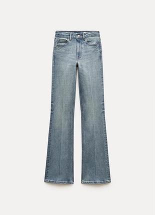 Расклешенные джинсы с облегающими штанинами zara new4 фото