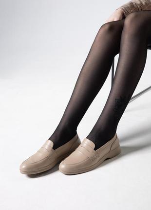 Шкіряні бежеві туфлі