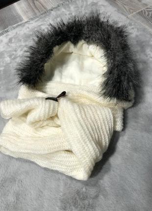Капюшон хомут вязанный молочный белый с мехом шарф шапка1 фото