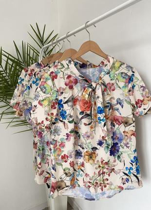 Нова блуза в квіти із зав‘язкою2 фото