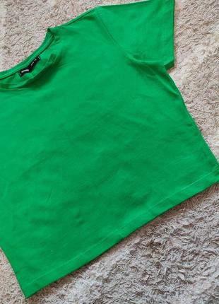 Зелена вкорочена футболка, топ , sinsay,р.м4 фото