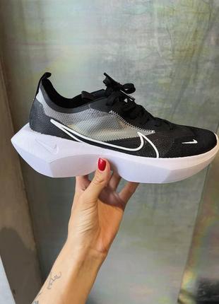 Женские кроссовки nike vista