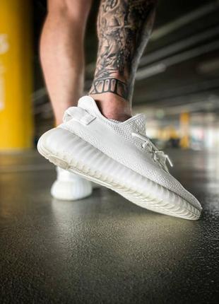 Жіночі кросівки 
adidas yeezy boost 35010 фото