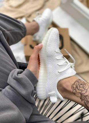 Женские кроссовки 
adidas yeezy boost 3505 фото