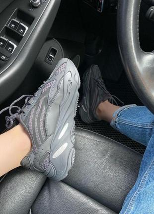 Женские кроссовки 
adidas yeezy 7005 фото