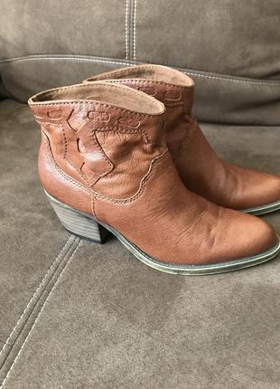 Шкіряні черевики шкіряні черевики козаки nine west