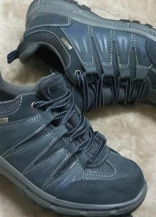 Кроссовки туфли кожа жен.38р.clarks индии