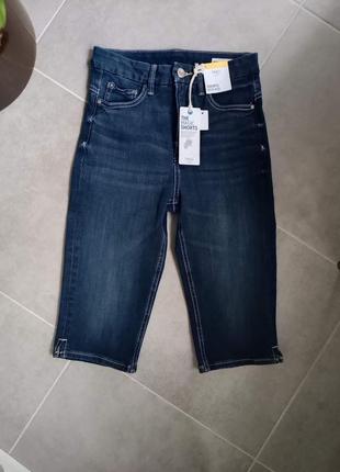 Классирующие новенькие джинсовые бриджи m&amp;s, размер xs/s.1 фото