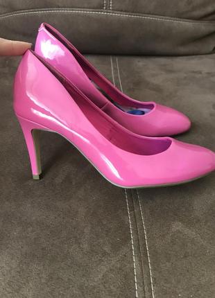 Туфлі лодочки next