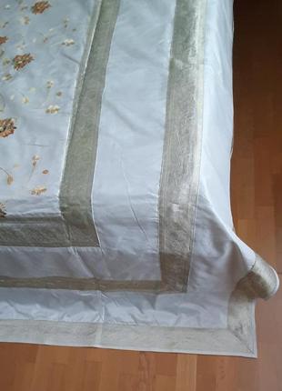Комплект: покривало на ліжко + 4 наволочки на подушки.4 фото