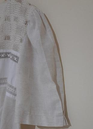 Блузка (блуза), літня, з короткими рукавами, спереді декорована.9 фото