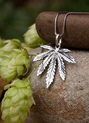 Срібний кулон ручної роботи лист марихуани