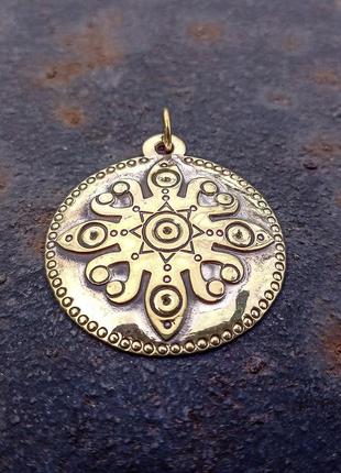 Латунна прикраса ручної роботи