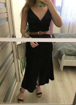 Эксклюзивное черное платье со шнуровкой