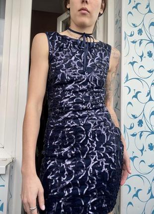 Коротка сукня плаття з відкритою спиною на зав’язках з пайєтками2 фото