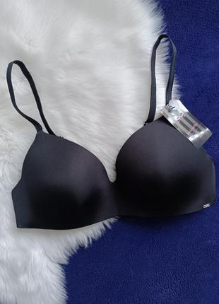 Бюстгальтер бра спідня білизна базовий чорний сток 85c hunkemoller