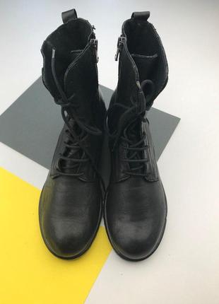 Итальянские кожаные ботинки на шнуровке с молнией2 фото