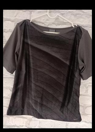 Фирменная футболка 48-50