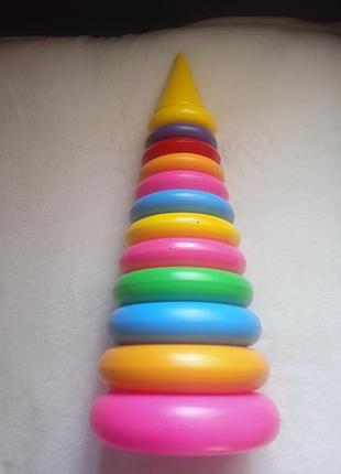 Пирамида большая.