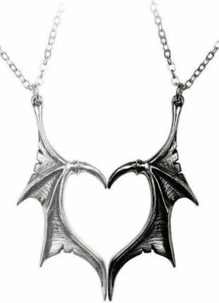 Парные кулоны в готическом стиле 🌗