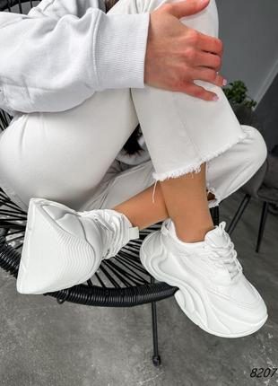 Кросівки білі масивні4 фото