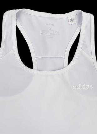 Біла спортивна майка adidas design 2 move 3-stripes, s7 фото