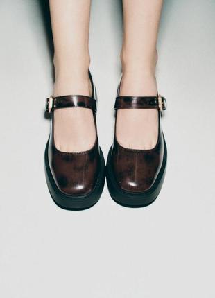Туфлі з брашованим ефектом і невисокими підборами туфлі мері джейн зара zara2 фото