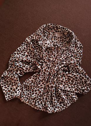 Дуже гарна блуза в тигровий принт
