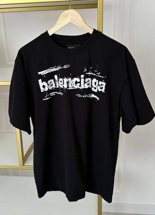 Футболка в стилі balenciaga рожева чорна біла графіт