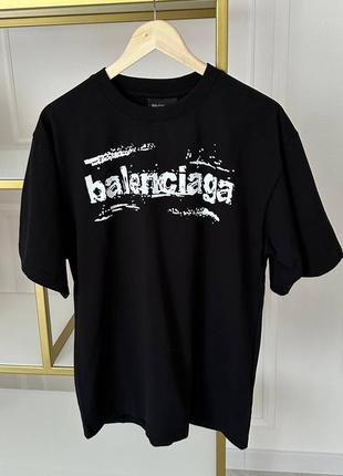 Футболка в стиле balenciaga розовая черная белая графит