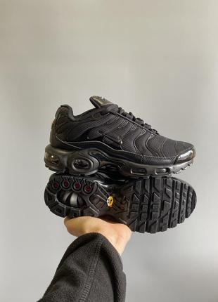 Nike air max plus all black