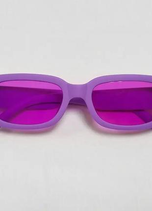Яскраві фіолетові окуляри