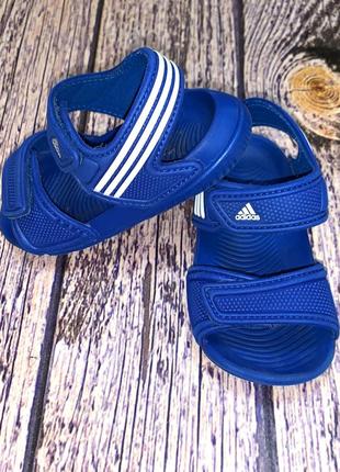 Босоніжки adidas для хлопчика, розмір 25