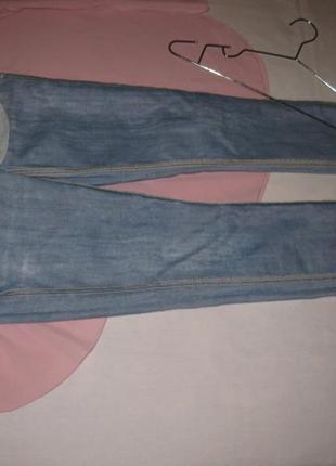 Светлые брюки джинсы с потертостями only slim low слимы зауженные км19966 фото