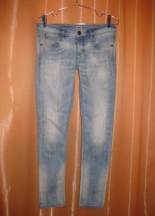 Светлые брюки джинсы с потертостями only slim low слимы зауженные км19962 фото