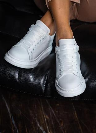 Кросівки alexander mcqueen triple white кроссовки