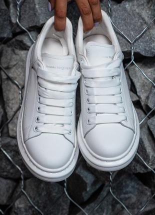 Кросівки alexander mcqueen triple white кроссовки