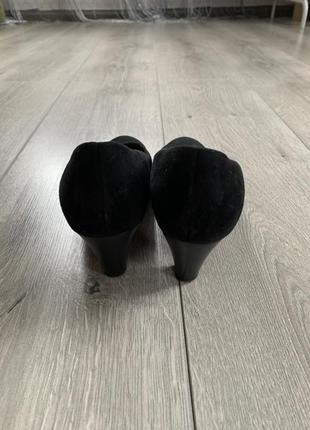 Туфлі замшеві розмір 37 стелька 24 см чорного кольору2 фото