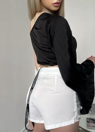 Новые женские белые шорты с пайетками на высокой посадке хс6 фото