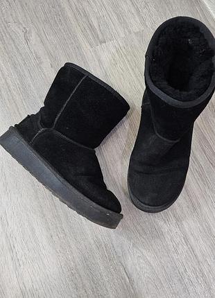 Кожаные угги с натуральным мехом