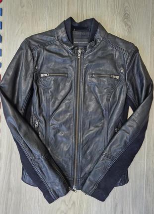 Шеіряний піджак курточка mango