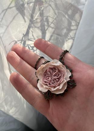 Кулон на цепочке в винтажном стиле английский роза