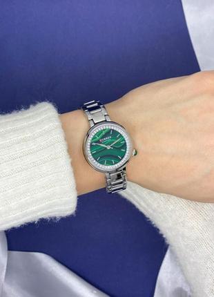 Жіночий класичний наручний  годинник зі сталевим браслетом curren 9089 sg7 фото