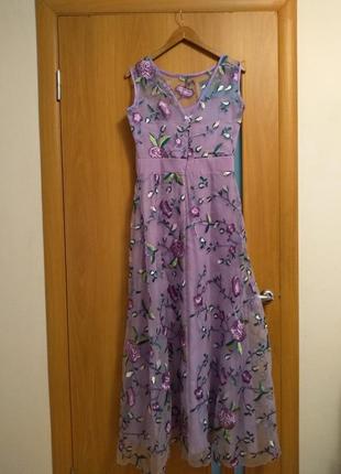 Нежное очень красивое платье в пол с вышивкой, размер 8-108 фото