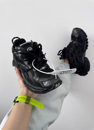 Balenciaga 
XS / 42